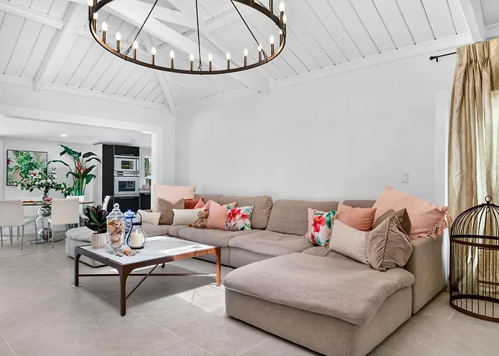 Caladesi Oasis Beautiful Coastal In North Clearwater Holiday home