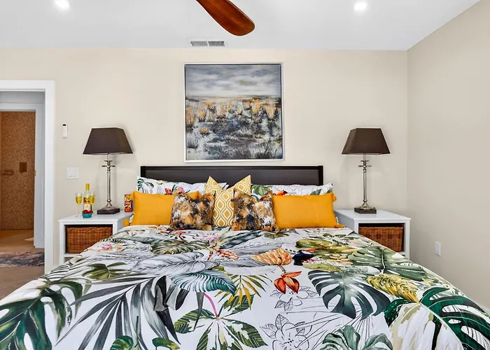 Caladesi Oasis Beautiful Coastal In North Clearwater Holiday home