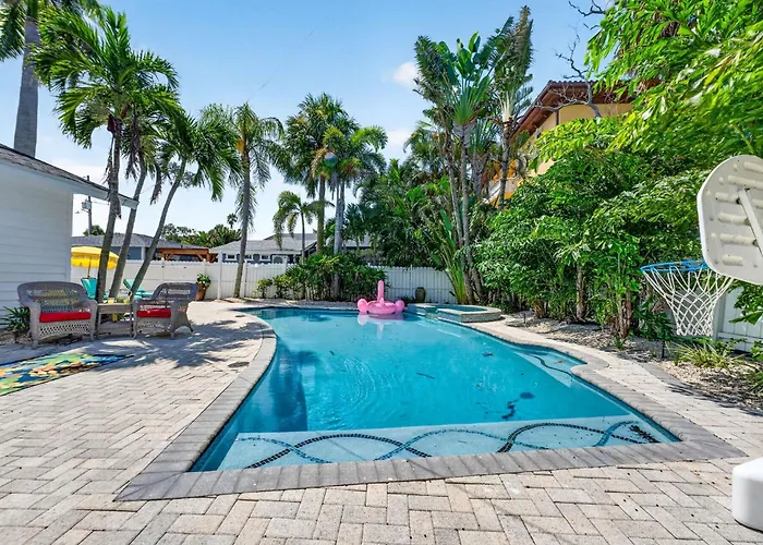 Caladesi Oasis Beautiful Coastal In North Clearwater Holiday home