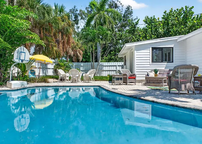 Holiday home Caladesi Oasis Beautiful Coastal In North Clearwater Clearwater Beach