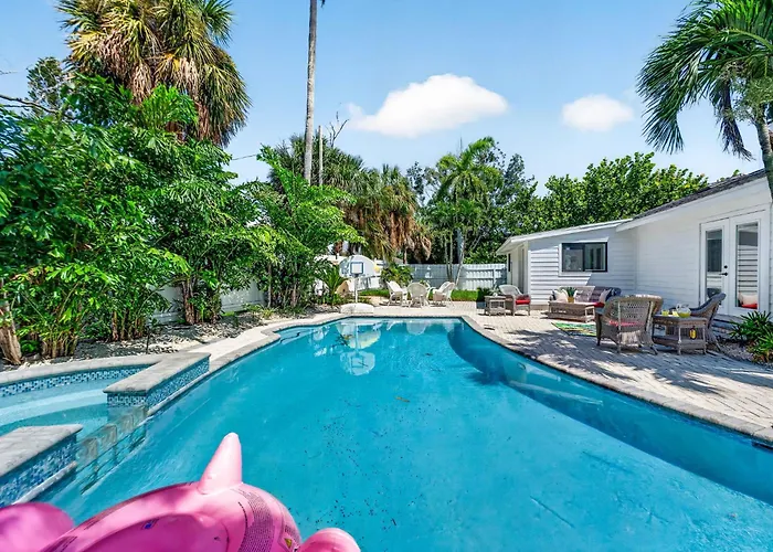 Caladesi Oasis Beautiful Coastal In North Clearwater Holiday home