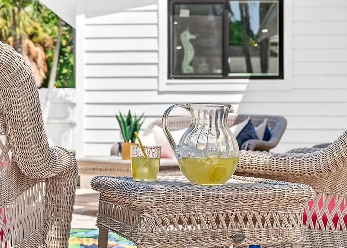 Caladesi Oasis Beautiful Coastal In North Clearwater Holiday home
